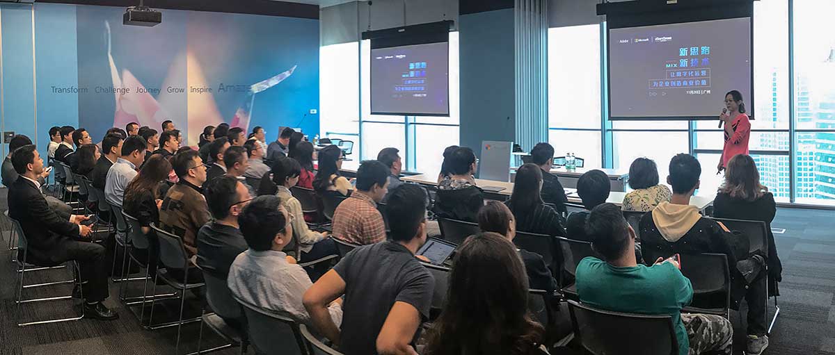 �ޥ��������եȡ����ɥӡ�iSoftStone��Լ����ݥ����ࣺ�ǥ������\�Ӥ���I�˥ӥ��ͥ��������줵����