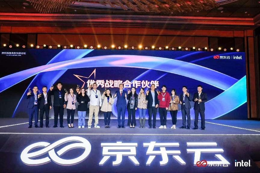 �����ƶ����ᡤ�Ϻ�վحbbin��ӯ����Я�־����Ƽ�������ҵ������